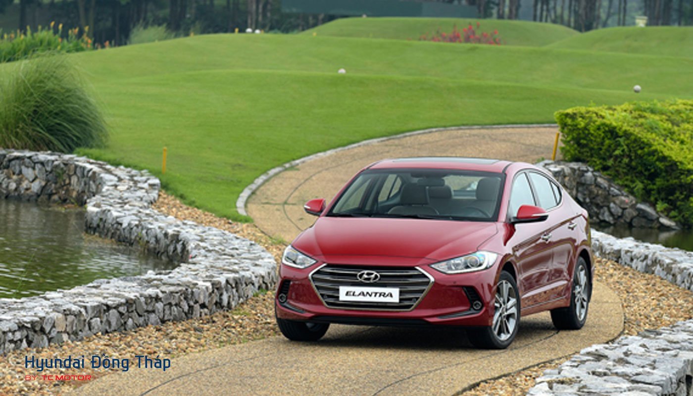 Elantra áp dụng giá 2018 sớm, giảm đến 80 triệu đồng