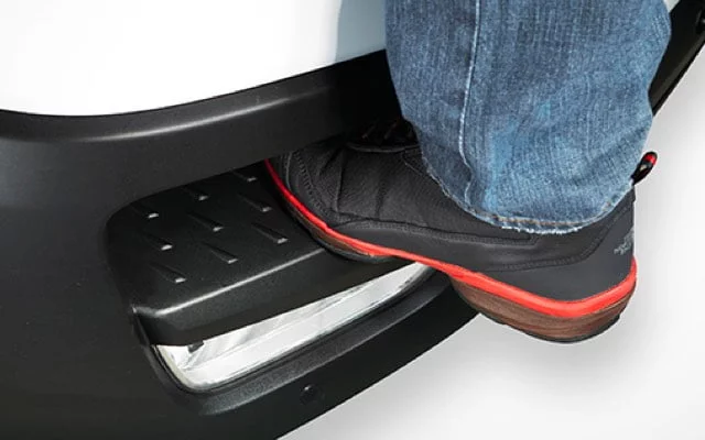 Bậc đỡ chân phía trước tiện lợi